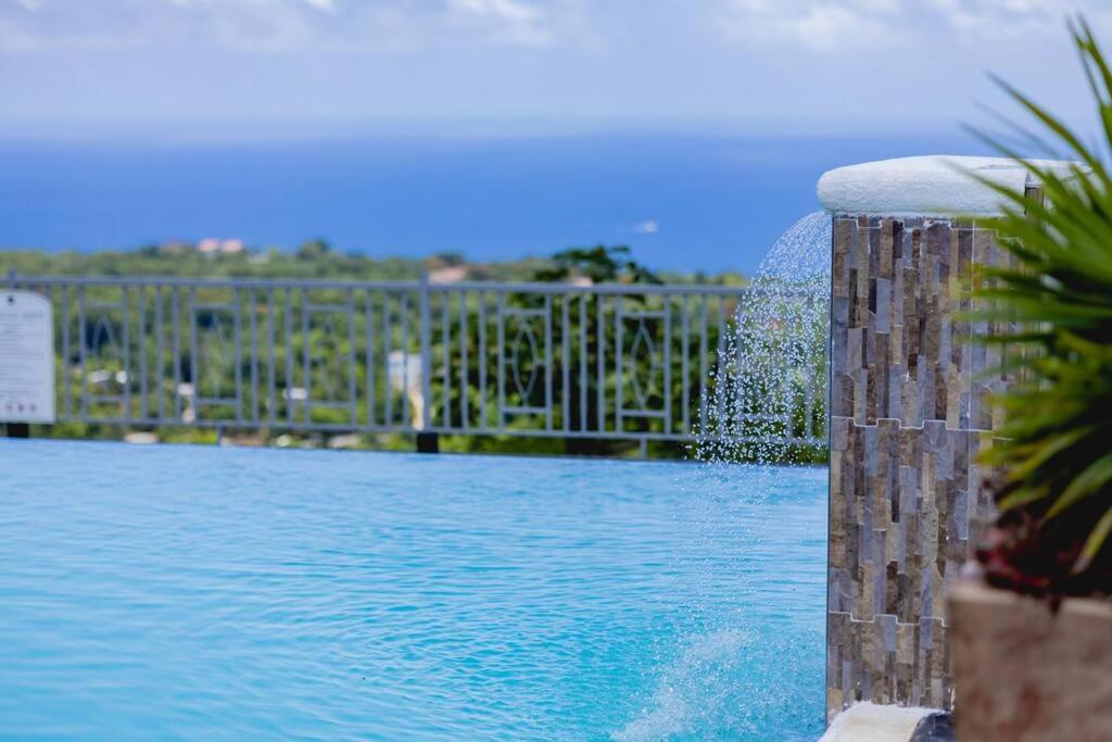 Pyramid Point Manor Ocho Rios Exterior foto